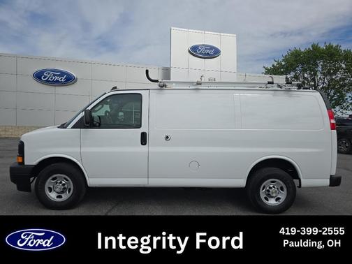 Summit White 2017 Chevrolet Express 2500 Work Van
