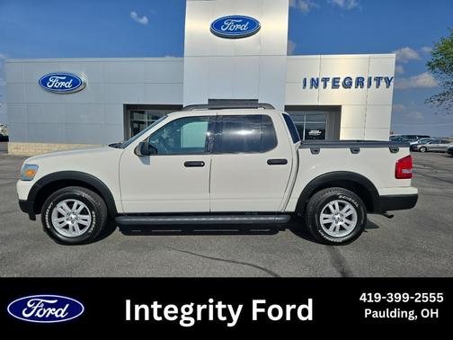 White Suede Clearcoat 2009 Ford Explorer Sport Trac XLT