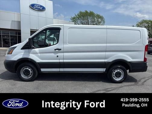 2015 Ford Transit-250 Base