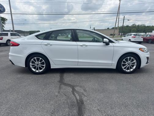 Oxford White 2019 Ford Fusion SE