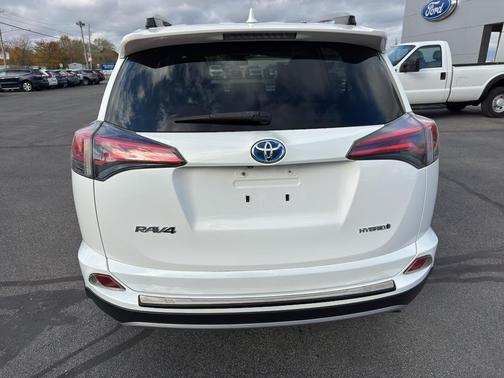 2018 Toyota RAV4 Hybrid LE