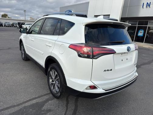 2018 Toyota RAV4 Hybrid LE