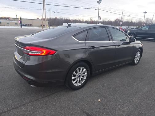 2017 Ford Fusion S