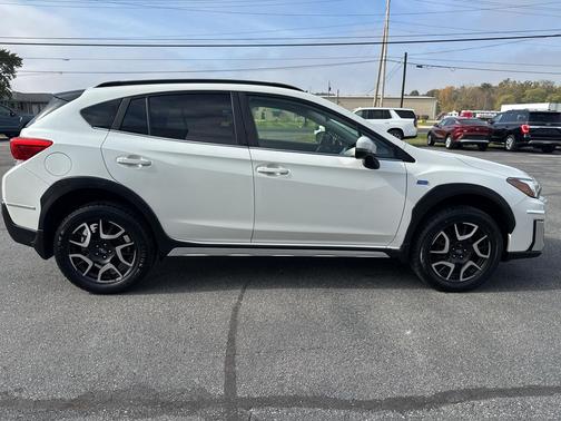 Crystal White Pearl 2019 Subaru Crosstrek Hybrid Base