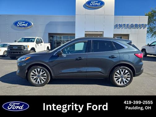 2022 Ford Escape Titanium