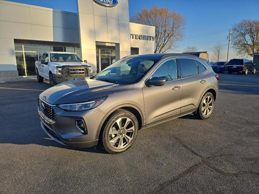 2023 Ford Escape Platinum