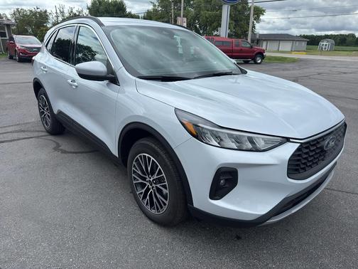 2025 Ford Escape PHEV Base