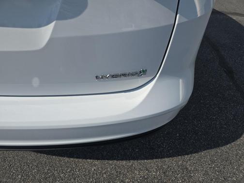 WHITE 2016 Ford C-Max Hybrid SE