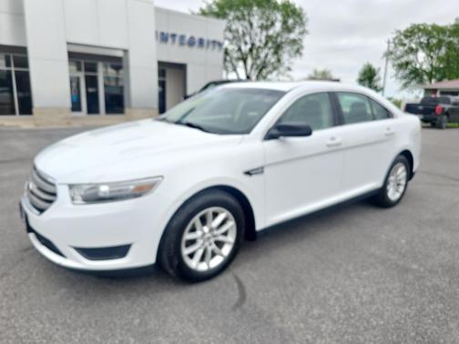 Oxford White 2013 Ford Taurus SE