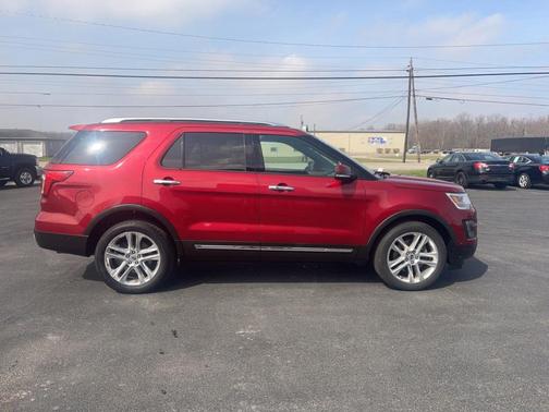 Photo 2 of 37 of 2016 Ford Explorer Limited