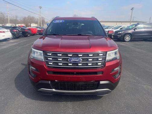 Photo 4 of 37 of 2016 Ford Explorer Limited