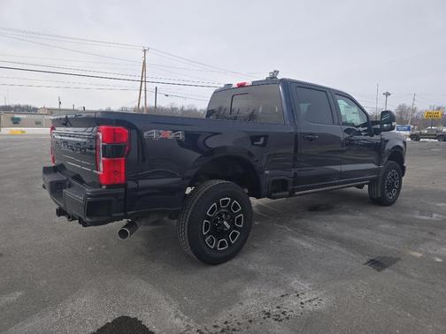 2025 Ford F-350 Platinum