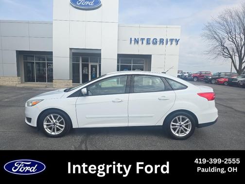 Oxford White 2016 Ford Focus SE
