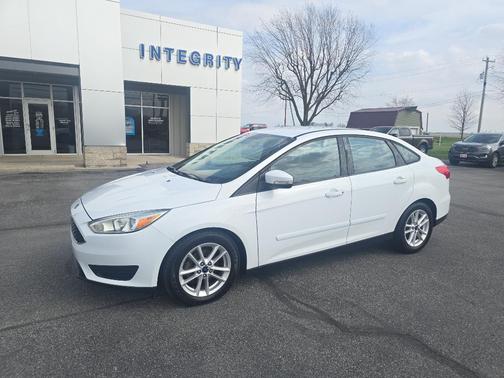 Oxford White 2016 Ford Focus SE