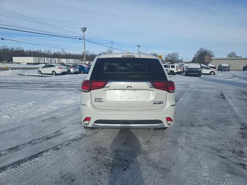 2018 Mitsubishi Outlander PHEV SEL