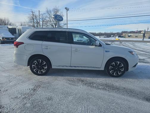 2018 Mitsubishi Outlander PHEV SEL