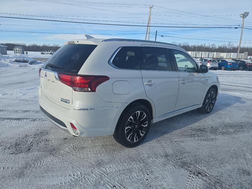 2018 Mitsubishi Outlander PHEV SEL