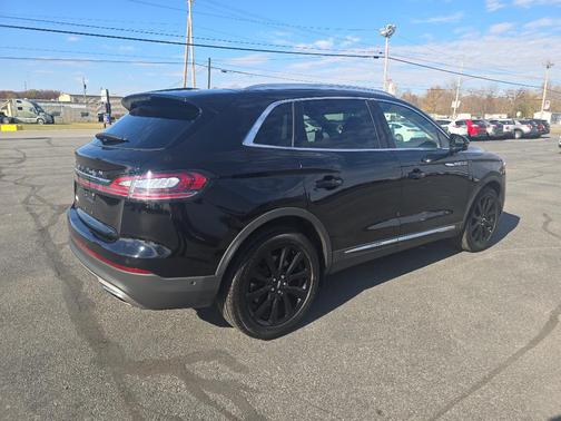 2022 Lincoln Nautilus Reserve