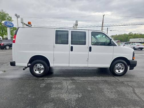 Summit White 2017 GMC Savana 2500 Work Van