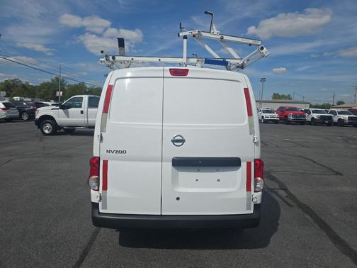 2021 Nissan NV200 S
