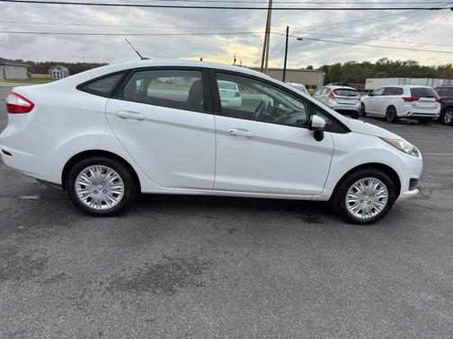 2015 Ford Fiesta S