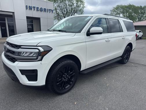 Star White Metallic Tri-Coat 2024 Ford Expedition Max XLT