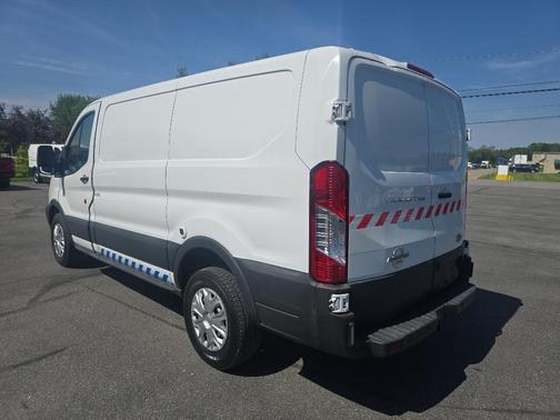 Oxford White 2015 Ford Transit-250 Base