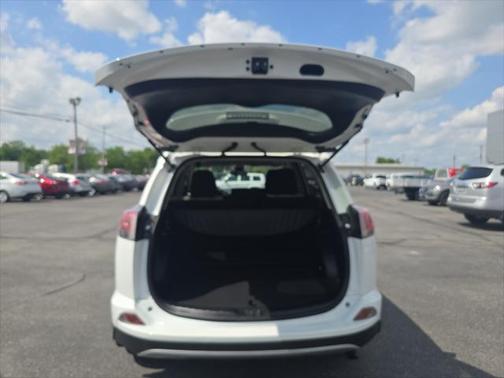 2017 Toyota RAV4 Hybrid XLE