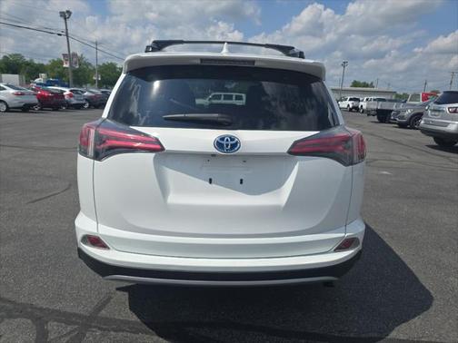2017 Toyota RAV4 Hybrid XLE