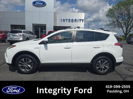 2017 Toyota RAV4 Hybrid XLE
