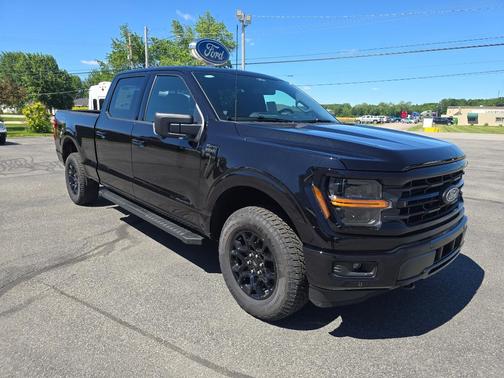 Agate Black Metallic 2026 Ford F-150 XLT