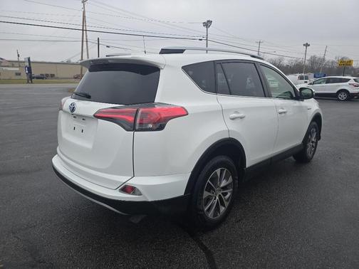 2018 Toyota RAV4 Hybrid XLE