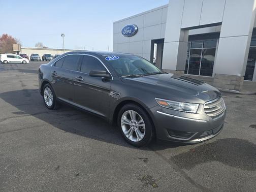 2018 Ford Taurus SE