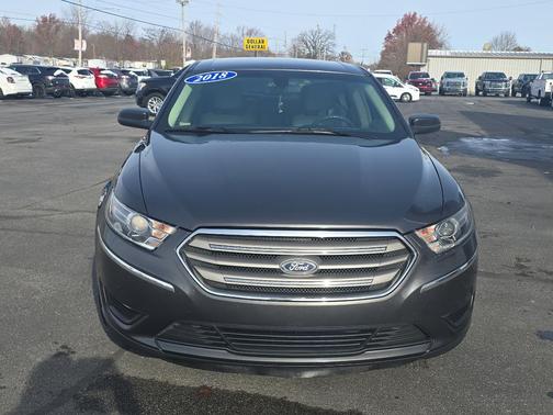 2018 Ford Taurus SE