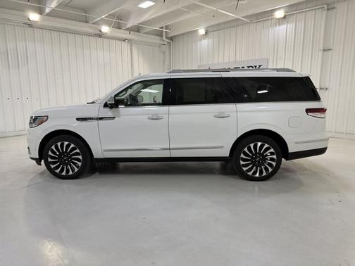 2023 Lincoln Navigator L L BLACK LABEL