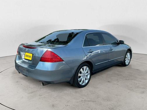 Alabaster Silver Metallic 2007 Honda Accord SE