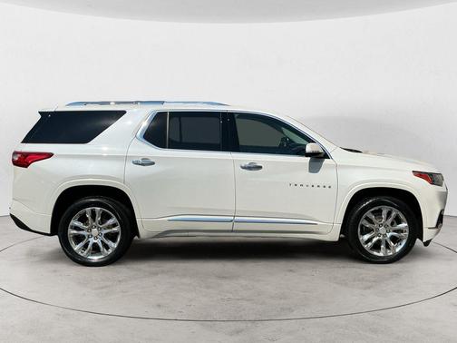 Pearl 2020 Chevrolet Traverse High Country