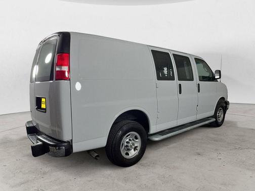 Summit White 2024 Chevrolet Express 2500 Work Van