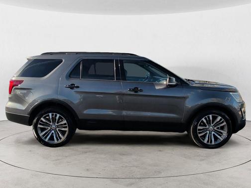 Magnetic 2017 Ford Explorer sport