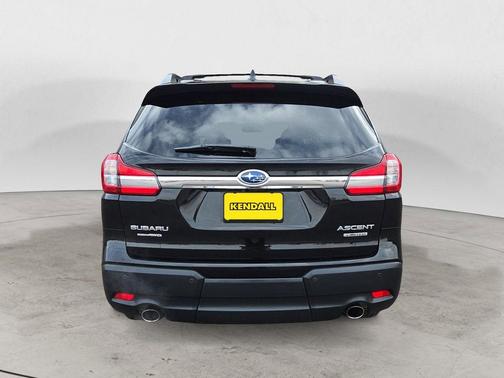 Crystal Black Silica 2022 Subaru Ascent Limited 7-Passenger