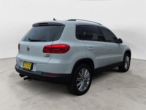 2016 Volkswagen Tiguan SE