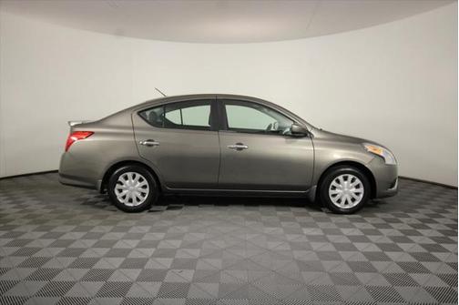 2015 Nissan Versa 1.6 SV