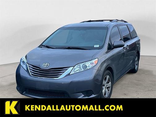 2017 Toyota Sienna LE