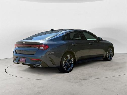 2022 Kia K5 EX