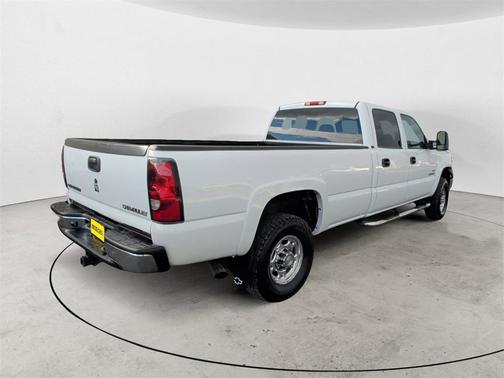 2005 Chevrolet Silverado 2500 LT H/D Crew Cab