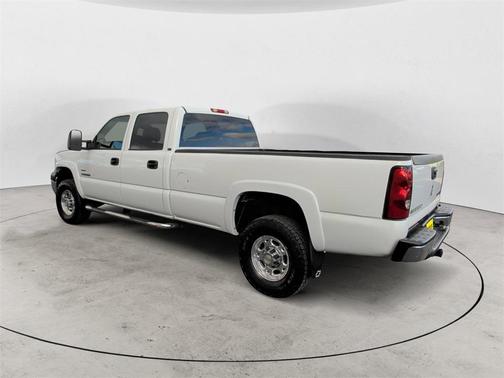 2005 Chevrolet Silverado 2500 LT H/D Crew Cab