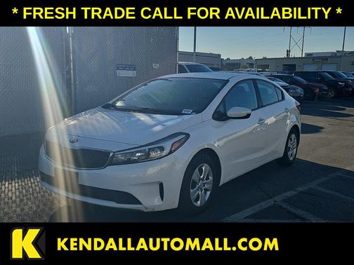 Snow White Pearl 2017 Kia Forte LX