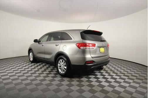 2016 Kia Sorento L