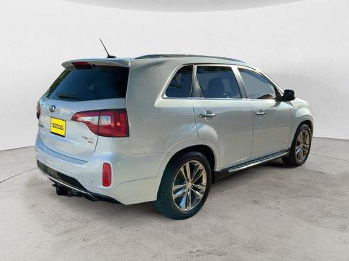 Snow White Pearl 2014 Kia Sorento SX