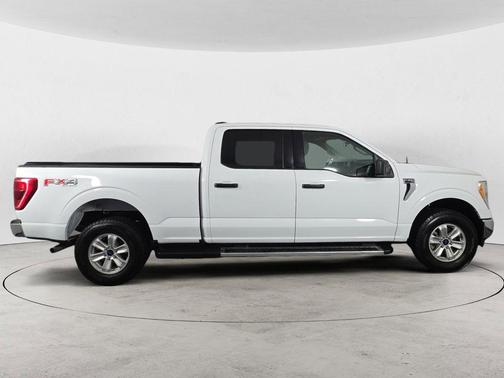 Oxford White 2022 Ford F-150 XLT